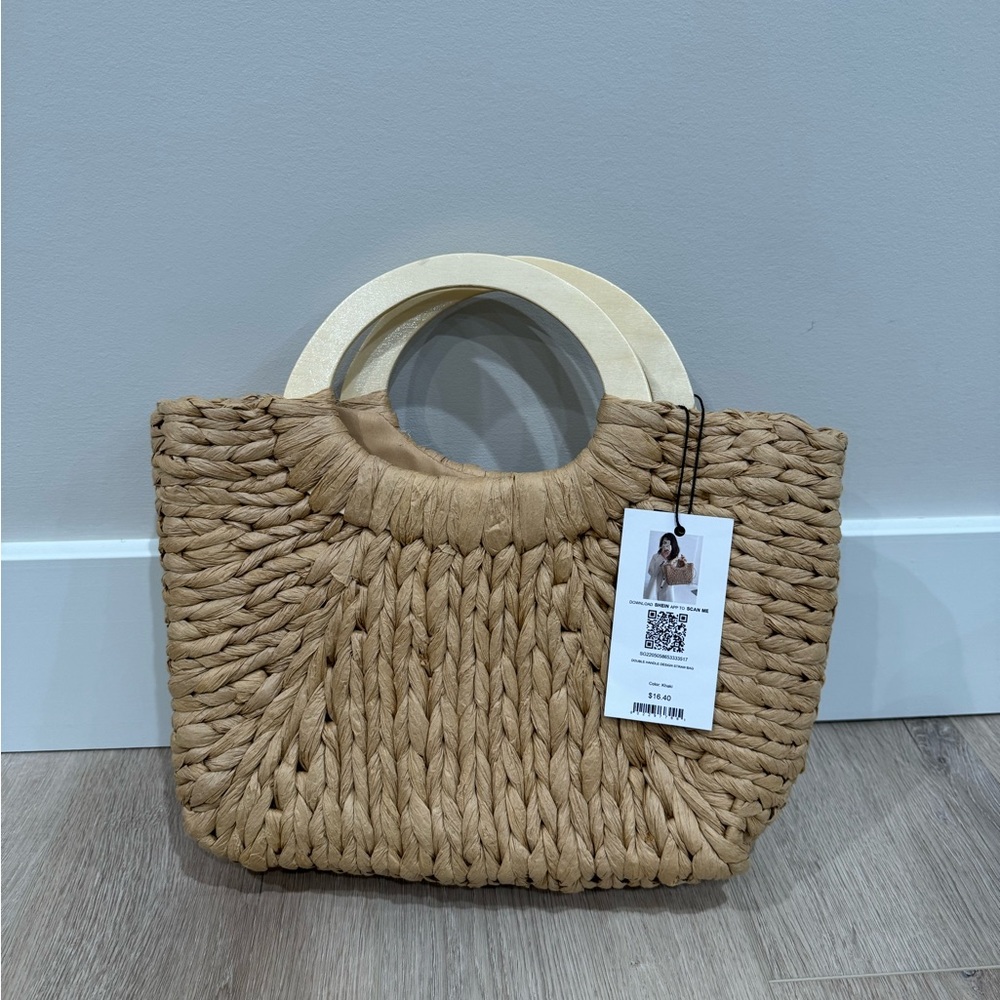 NWT Double Handle Straw Bag